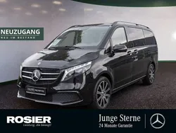 Schwarz / obsidianschwarz Gebraucht 2023 Mercedes V300 Avantgarde Edition Van / Kleinbus | 74.990 € (Teuer)