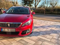 Rot Gebraucht 2020 Peugeot 308 SW Kombi | 14.200 € (Superpreis)