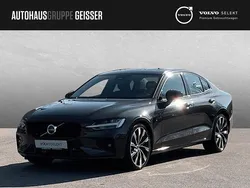 Platinum grey Gebraucht 2023 Volvo S60 Ultimate Limousine | 37.750 € (Fairer Preis)