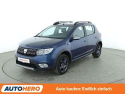 Blau Gebraucht 2017 Dacia Sandero Celebration Limousine | 9.680 € (Fairer Preis)