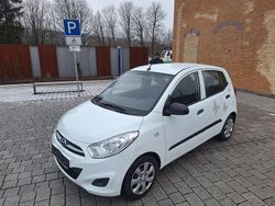 Weiß Gebraucht 2012 Hyundai i10 Kleinwagen | 1.399 € (Guter Preis)