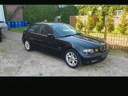 Schwarz Gebraucht 2001 BMW 316 Compact Kleinwagen | 1.600 € (Fairer Preis)