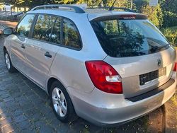 Silber Gebraucht 2016 Skoda Fabia Kombi | 4.850 € (Guter Preis)