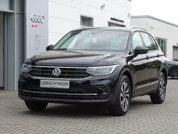 Schwarz Gebraucht 2022 VW Tiguan Active SUV | 26.600 € (Fairer Preis)