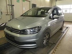 Oyster silver metallic (metallic) Gebraucht 2024 VW Touran Comfortline Van / Kleinbus | 30.900 € (Fairer Preis)