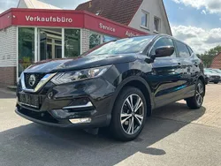 Schwarz Gebraucht 2019 Nissan Qashqai Visia SUV | 16.700 € (Fairer Preis)