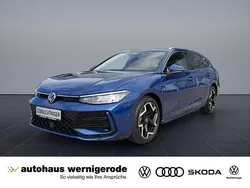 Blau Gebraucht 2024 VW Passat R-line Kombi | 47.939 € (Fairer Preis)