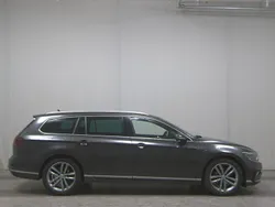 Grau Gebraucht 2022 VW Passat R-line Kombi | 19.980 € (Guter Preis)