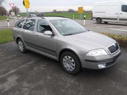 Cappuccino beige mettalic (metallic) Gebraucht 2008 Skoda Octavia Ambiente Kombi | 3.750 € (Fairer Preis)