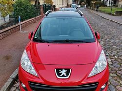 Rot Gebraucht 2012 Peugeot 207 Kombi | 2.800 € (Fairer Preis)