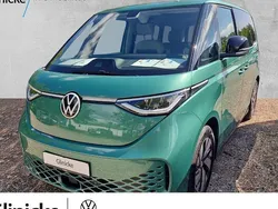 Bay leaf green metallic Gebraucht 2023 VW ID. Buzz Pro Van | 46.770 € (Guter Preis)