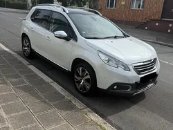 Weiß Gebraucht 2014 Peugeot 2008 Active SUV | 4.950 € (Guter Preis)