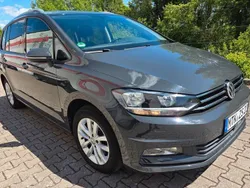 Grau Gebraucht 2016 VW Touran Comfortline Van / Kleinbus | 16.300 € (Fairer Preis)
