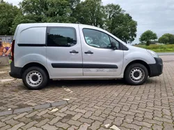 Silber Gebraucht 2018 Peugeot Partner Premium Van / Kleinbus | 10.950 € (Teuer)