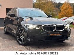Schwarz Gebraucht 2022 BMW 318 Sport Line Kombi | 22.800 € (Guter Preis)
