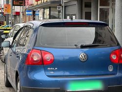 Blau Gebraucht 2007 VW Golf V Kleinwagen | 1.950 € (Fairer Preis)