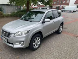 Silber Gebraucht 2011 Toyota RAV4 SUV | 12.990 € (Fairer Preis)