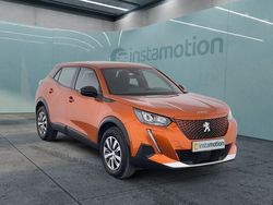 Orange Gebraucht 2023 Peugeot e-2008 Active SUV | 24.790 € (Teuer)