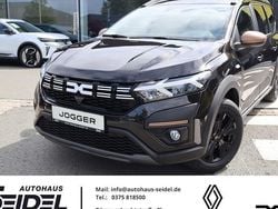 Schwarz Gebraucht 2024 Dacia Jogger Extreme Van / Kleinbus | 22.987 € (Etwas zu teuer)
