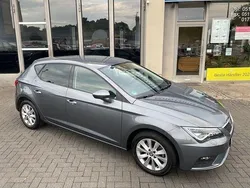 Grau Gebraucht 2017 Seat Leon Style Limousine | 13.800 € (Fairer Preis)