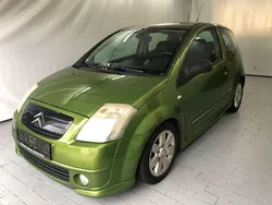 Lack grün absinthe/metallicla Gebraucht 2005 Citroën C2 VTR Sport Kleinwagen | 2.590 € (Fairer Preis)