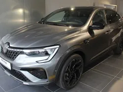 Grau Gebraucht 2024 Renault Arkana Bose Edition SUV | 36.990 €