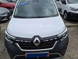 Weiss Gebraucht 2023 Renault Rapid Limousine | 23.997 € (Teuer)
