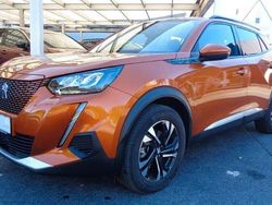 Orange Gebraucht 2021 Peugeot e-2008 Allure SUV | 17.990 € (Fairer Preis)