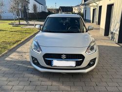 Weiß Gebraucht 2021 Suzuki Swift Kleinwagen | 14.000 € (Fairer Preis)