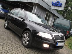 Schwarz metallic Gebraucht 2007 Skoda Octavia Ambiente Kombi | 6.100 € (Teuer)