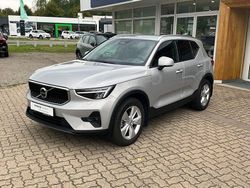 Silber Gebraucht 2023 Volvo XC40 Core SUV | 32.800 € (Guter Preis)