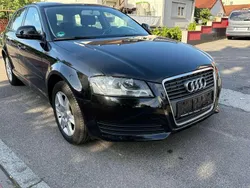 Brillantschwarz Gebraucht 2010 Audi A3 Sportback Attraction Kombi | 6.999 € (Fairer Preis)