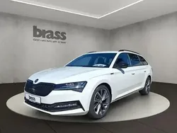 Moonweiß perleffekt Gebraucht 2020 Skoda Superb SportLine Kombi | 26.450 € (Guter Preis)