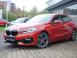 Rot Gebraucht 2020 BMW 118 Sport Line Kleinwagen | 20.990 € (Guter Preis)