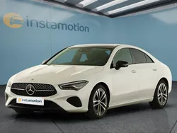 Weiß Gebraucht 2023 Mercedes CLA180 Limousine | 35.699 € (Teuer)