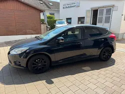Schwarz Gebraucht 2013 Ford Focus Champions Edition Limousine | 4.000 € (Guter Preis)