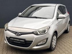 Silber Gebraucht 2012 Hyundai i20 Edition Limousine | 4.699 € (Fairer Preis)