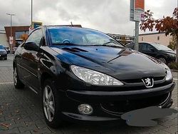Schwarz Gebraucht 2004 Peugeot 206 CC Cabrio | 1.999 € (Etwas zu teuer)