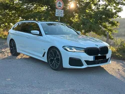 Weiß Gebraucht 2021 BMW 530 M Sport Kombi | 41.399 € (Teuer)