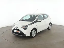 Weiß Gebraucht 2018 Toyota Aygo X-play Kleinwagen | 11.450 € (Fairer Preis)