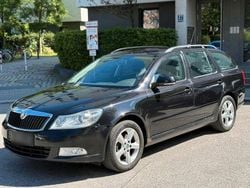 Schwarz Gebraucht 2010 Skoda Octavia Kombi | 2.300 € (Guter Preis)