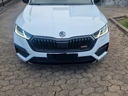 Weiß Gebraucht 2021 Skoda Octavia RS Kombi | 29.200 € (Fairer Preis)