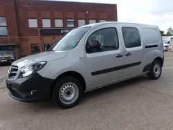 Silber Gebraucht 2017 Mercedes Citan 111 Van / Kleinbus | 10.950 € (Fairer Preis)