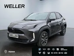 Grau Gebraucht 2024 Toyota Yaris Cross Team SUV | 26.180 € (Etwas zu teuer)