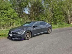Grau Gebraucht 2020 VW Arteon R-line Kleinwagen | 26.000 € (Etwas zu teuer)