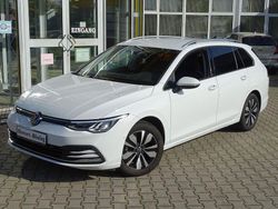 Weiß Gebraucht 2024 VW Golf VIII Limousine | 25.990 € (Guter Preis)