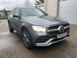 Grau Gebraucht 2021 Mercedes GLC300 AMG line SUV | 43.900 € (Fairer Preis)
