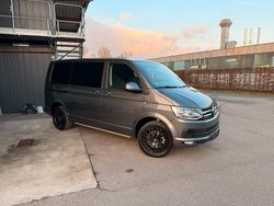 Grau Gebraucht 2016 VW Multivan Van | 28.999 € (Superpreis)