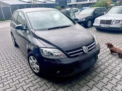 Schwarz Gebraucht 2007 VW Golf Plus Cross Trendline Van / Kleinbus | 2.900 € (Fairer Preis)