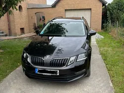 Schwarz Gebraucht 2018 Skoda Octavia Clever Kombi | 15.200 € (Fairer Preis)